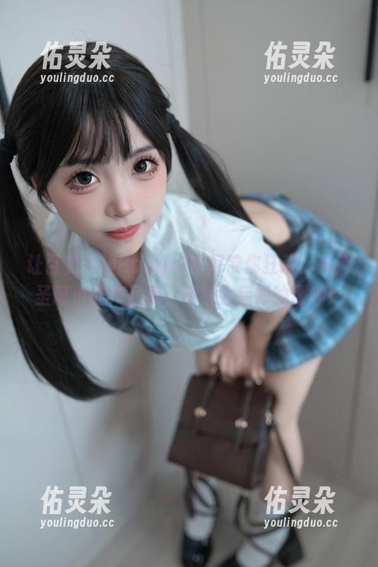 让百变女神Bangni邦尼带你狂欢：高清圣诞小鹿作品集，不看会后悔的那种！