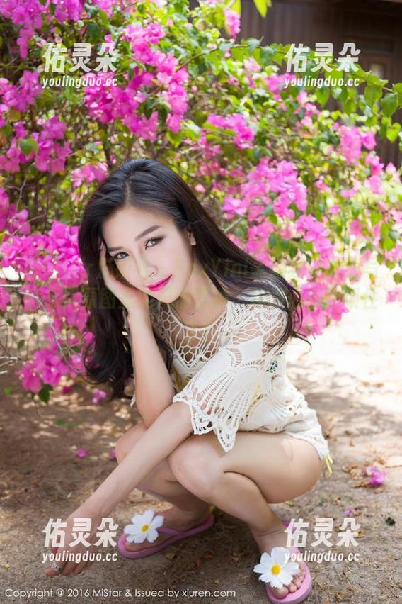 MiStar魅妍社 - FoxYini孟狐狸的女王写真集：原图里的风情万种，我的心都被锁住了！