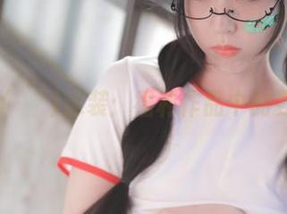 Mozzi(모찌)泳装：福利作品中的夏日幻想