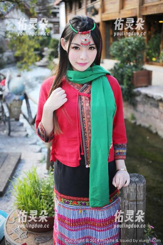 MyGirl美媛馆 - 原图中的小兜儿，穿梭于美足之间，写真集心动的瞬间。