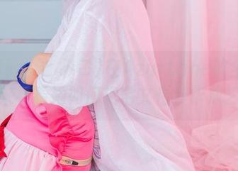 Tomiko(とみこ)在AzurLane的全套图集，来看看她如何把宅文化升华成艺术！