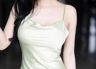 XIAOYU语画界 – 看到杨紫嫣Cynthia的短裙精选，立刻明白了什么叫引人注目