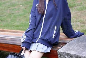 Xiuren秀人网 – Suki_baby短裤写真：这种感觉怎么说呢…精选得让我想穿上去！