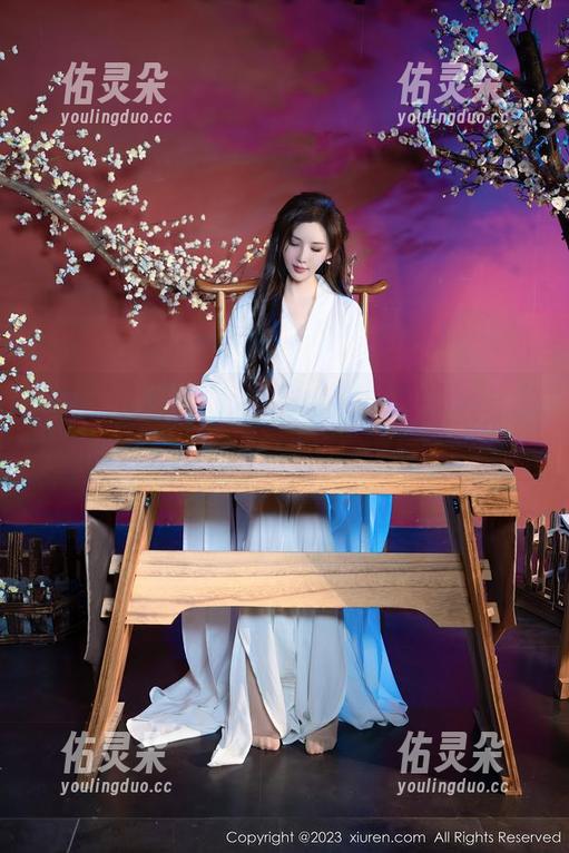 Xiuren秀人网-玛鲁娜Manuela Xiuren秀人网 - 玛鲁娜Manuela短裙套图,下载后,你能想象会引发的联想吗?