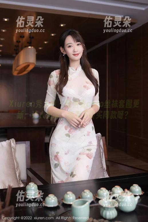 Xiuren秀人网-陈怡曼coco Xiuren秀人网 - 陈怡曼coco丝袜套图更新:让人想说,我要不要买同款呀?
