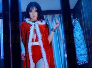 pans – 看英英的私拍原图，居然能产生这么多话题，真是个有意思的女孩。