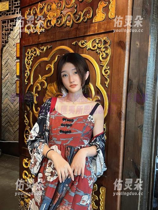 蕾丝与roroki骷髅姬的奇妙邂逅：下载那些让人匪夷所思的瞬间！
