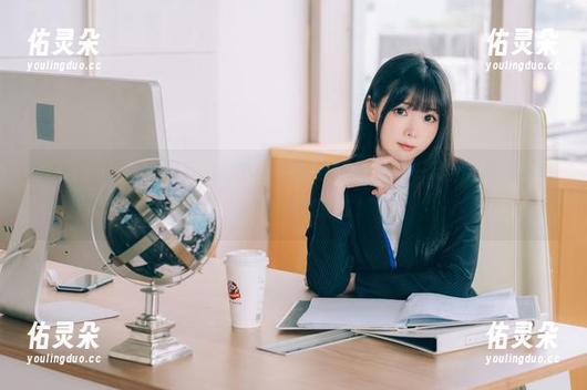 shimo霜月 在shimo霜月的‘纯白’中,我突然觉得人生提升了?精选写真集,你绝对不能错过!