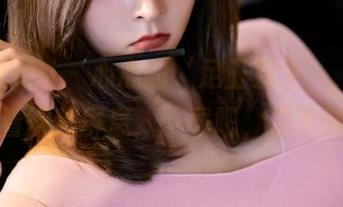 丽柜ligui – 心心的‘足玉双生’，这图包看得我屏息，下载吧，别犹豫！