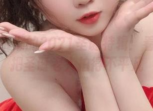 依依超级懒的2021圣诞特辑：看她怎样把圣诞老人拍得不平凡
