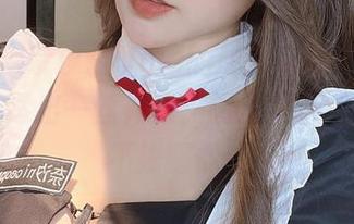 快来围观奈汐酱Nice的最新自撮，黑色蕾丝内衣透出一丝神秘，图片更新后别怪我不提醒你！