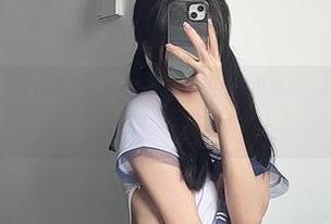 微密圈 – 她是“女刺客”，但在这粉色美图里很柔和，照片竟然勾起了点点温柔的幻想。