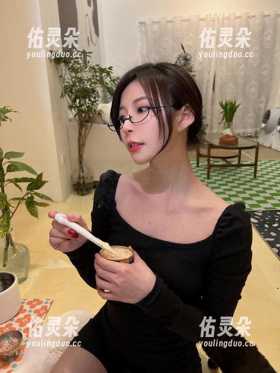 妮是老虎 微密圈 - 精选美图不止一张,妮是老虎今天的补补营养,真是让人上头呢!