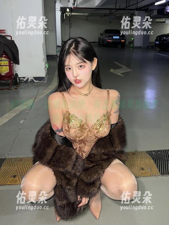 小优优子 微密圈 - 这油亮美图,简直是水灵灵的梦境里的小优优子。