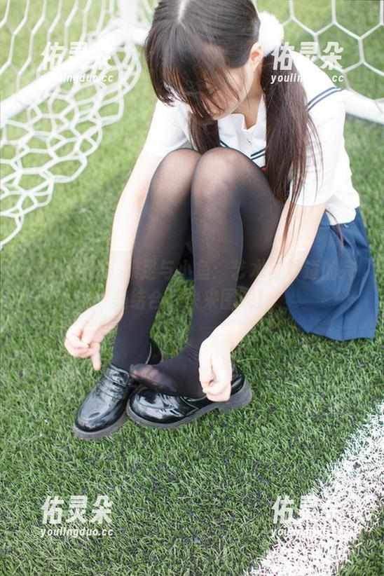 少女秩序 - 裸足与小鱼：艺术与舒适的完美结合，快来围观！