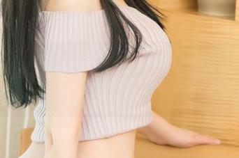 尤果网 – 不要错过！莉恩白色在线美图，简约中透出美的过度——分分钟想模仿！