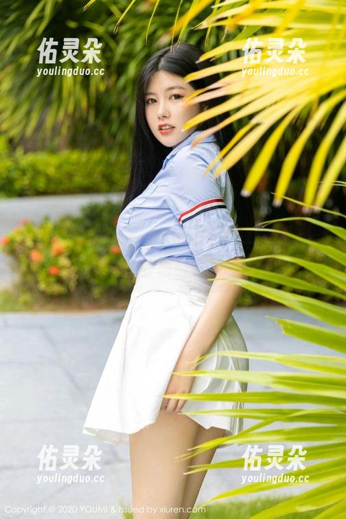 尤蜜荟 - 娜娜TINA的白裙：一图胜千言，分享那些悄悄绽放的瞬间