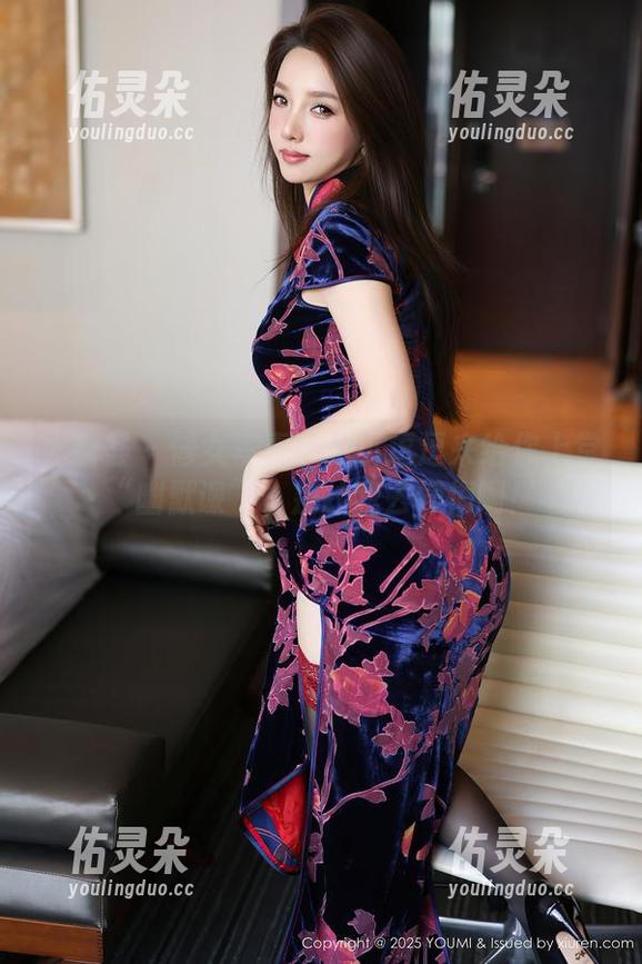 尤蜜荟-是小逗逗 尤蜜荟 - 修女写真:是小逗逗来给你上堂“幽默课”,别拉我去忏悔啊!