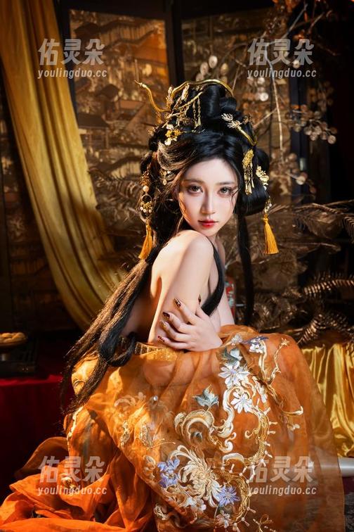 年年Nnian 独家揭秘!年年Nnian光与年的私拍合集,感受那份微妙的温度