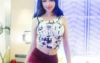 推女郎 – 精选图片：王李丹尼的皮衣，时尚与个性的碰撞