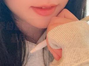 穿越冬季的温暖：是一只废喵了的圣诞比基尼美图焕发奇彩！