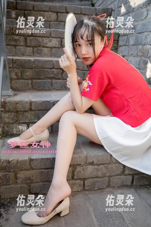 梦丝女神-刘诺 梦丝女神 - 什么?刘诺的短裤竟然藏着无数惊喜?快来看看图片资源吧!