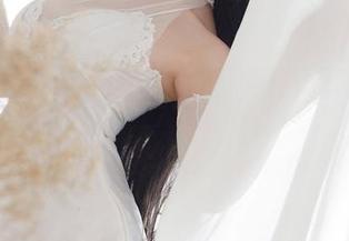 樱落Selena的高清写真，碧蓝航线中的可畏礼服是不是有点儿妖艳？