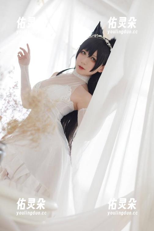 樱落Selena 樱落Selena的高清写真,碧蓝航线中的可畏礼服是不是有点儿妖艳?