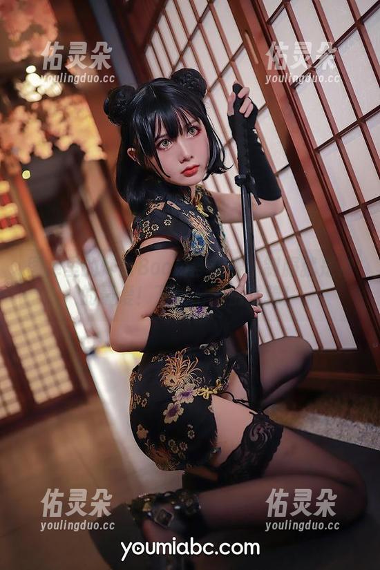 炸蛋Boom 图库里的炸蛋Boom俘获赛:制服就是你的最爱!下载吧,别犹豫!
