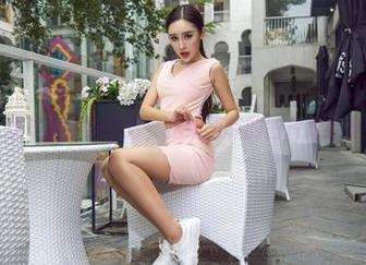 爱丝 – 人人都说长腿妹纸好，这组索菲的图片简直是人间绝色！