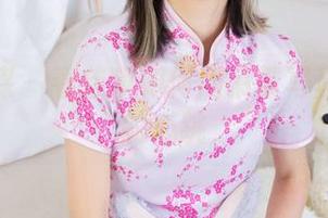 物恋传媒 – 看佳琪如何用吊带写真撩动你的心跳
