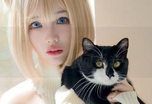 看！狐洛洛子最新写真水色猫猫头，难道我真的要承认我被可爱击中了？