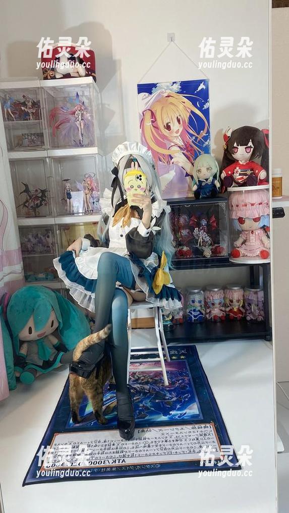 白栎Shirly 没想到白栎Shirly也有这一手!学园偶像大师藤田琴音的写真图片