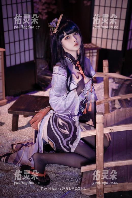 白莉爱吃巧克力 美图?套图?白莉爱吃巧克力和奶牛的绝妙搭配真相大白!