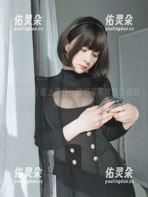 当白银81遇上黑白：这组写真套图比你想象的更有深度