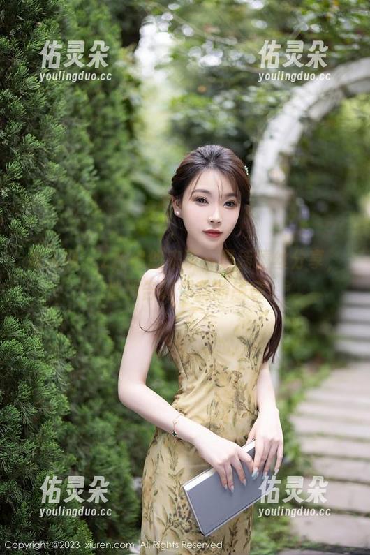 秀人网-z杯悠悠 秀人网 - z杯悠悠来了,最新蕾丝分享,悄悄告诉你我的感受