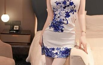 秀人网 – 探秘娜比的校服：作品里的青春气息扑面而来
