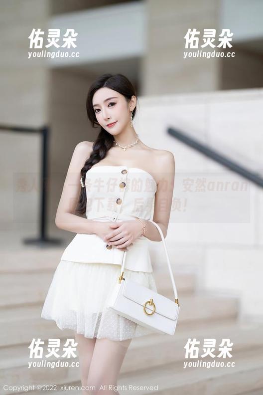 秀人网-安然anran 秀人网 - 一条牛仔裤的魅力:安然anran图包下载,后果自负!