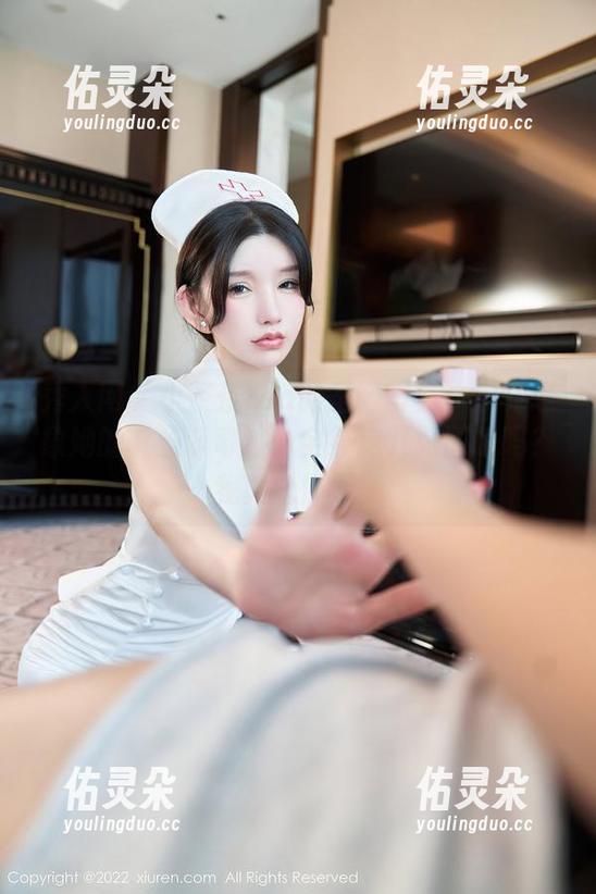 秀人网 - 小茶茶tea的圣诞写真：你能想象她的“圣诞奇迹”全靠这几张图包吗？我真心怀疑。