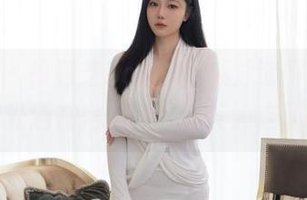 秀人网 – 徐莉芝Booty最新泳装写真，调皮的阳光洒在她身上，完美偷走了一缕光