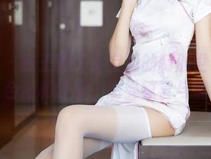 秀人网 – 在王俪丁小宝贝的制服世界里游荡：合集和分享，感受惊喜与迷惑！
