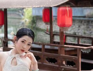 秀人网 – 蕾蕾醒了没的温柔，图包里的无圣光真的是给了我一记重击！