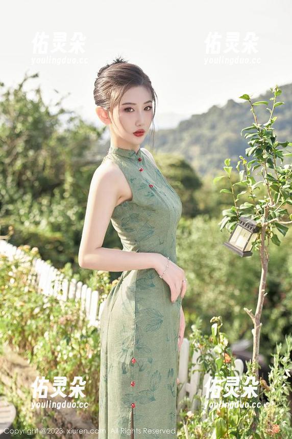 秀人网-谢小葱 秀人网 - 在谢小葱的御姐作品集里,每次更新都像偶遇美好的小幽默!