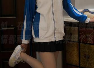 紧急企划 – 在见希的御姐写真图册里，每个表情都藏着故事，快来探个究竟！