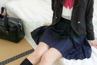 紧急企划 – 龙崎聆音皮衣合集：帅气与柔美的完美交织，简直像魔法！