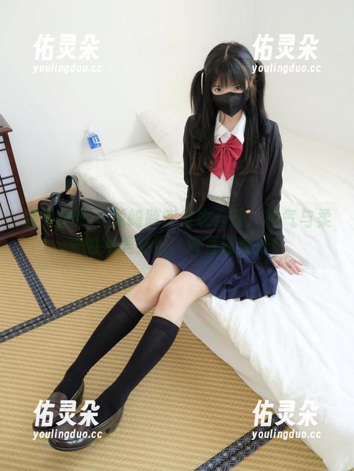 紧急企划-龙崎聆音 紧急企划 - 龙崎聆音皮衣合集:帅气与柔美的完美交织,简直像魔法!