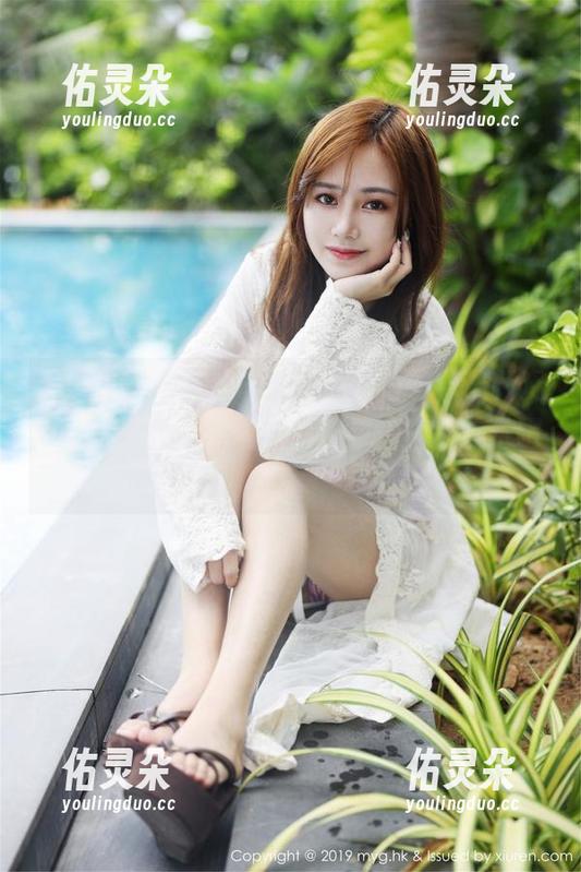 美媛馆-伊雨蔓Fiona 美媛馆 - 伊雨蔓Fiona的白衬衫,最新资源,随便一拍就有大片的氛围,太会了吧!