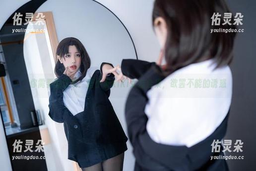 蓝小沂KiKi 你需要的壁纸:蓝小沂KiKi女友合集,欲罢不能的诱惑