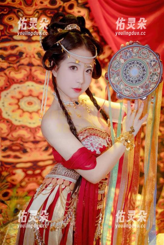 虎森森 虎森森最新的紫色兔兔,不知道会不会引发新一轮追捧?