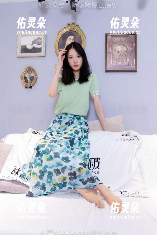 袜啵啵 - 真心觉得，甜甜圈的泳衣图册是一种无形的散发魅力的魔法！